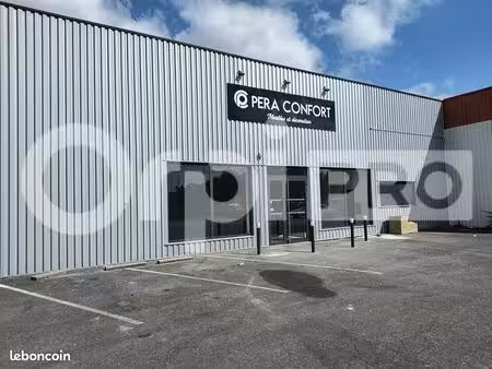 local commercial 660 m²