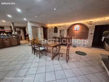 propriété 9 pièces 325 m²