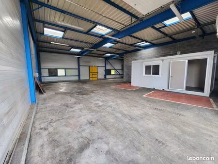 local d'activité 300 m² – idéal artisan  stockage ou logistique – la remaudière