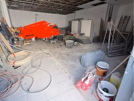 à louer local professionnel 130m2 habitable et 160m2 de cours