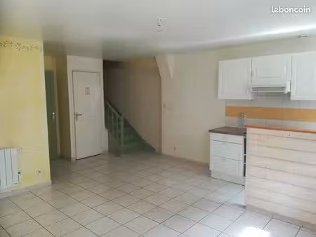 t3 duplex rénové 54m2 hauts d anjou 520