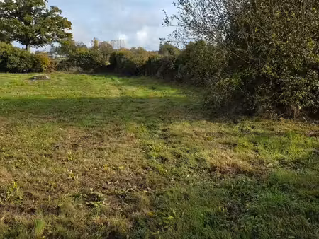 terrain constructible viabilisé 660m2