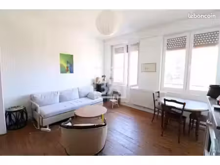 appartement 5 pièces 75 m²