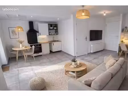 appartement t2 de 27 m² – rdc avec terrasse – 100 m du littoral – larmor-plage