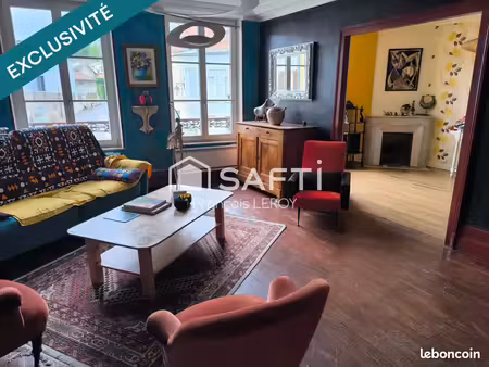 maison 9 pièces 246 m²