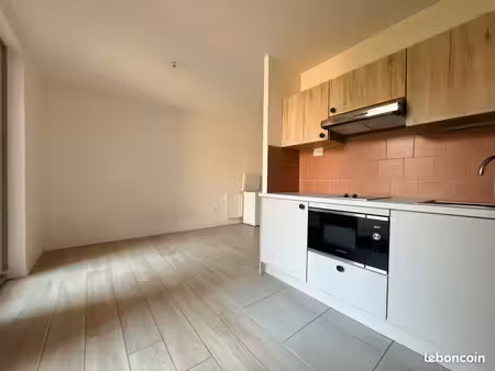 studio 1 pièce 25 m²