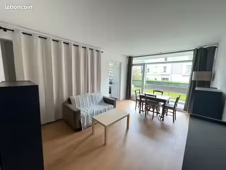 beau t1bis meublé et rénové avec balcon à lille - saint maur