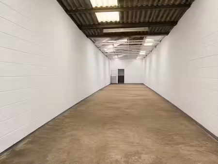 hangar de stockage