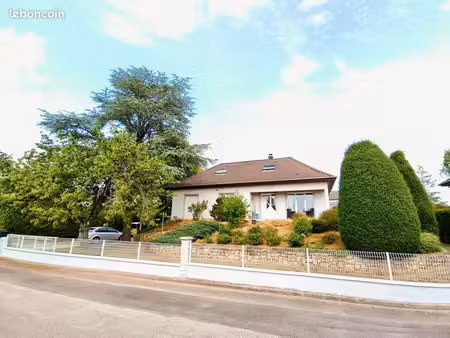 maison 181m² avec piscine intérieure