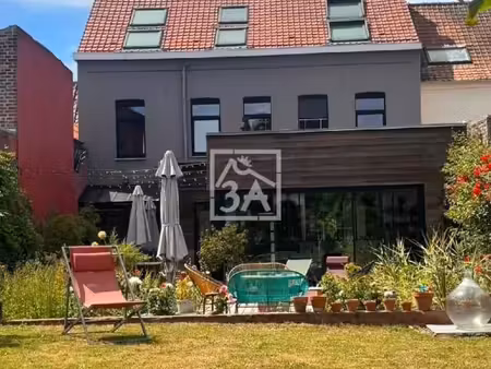 maison 10 pièces 220 m²