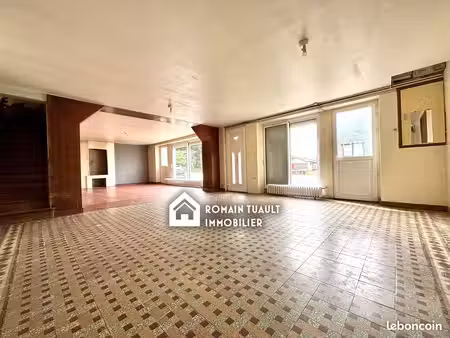 maison 12 pièces 238 m²