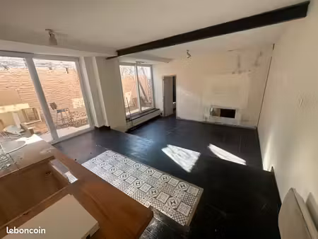 studio 37m2 avec cour