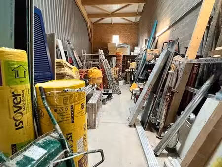 dépôt / local d’activité 108 m² – hsp 7 30 m – porte sectionnelle 4 20 m
