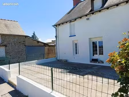 particulier vend une maison en pierre à 5km du mont saint michel