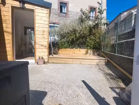 petite maison avec cour entièrement rénovée