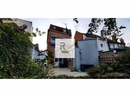 maison 6 pièces 160 m²