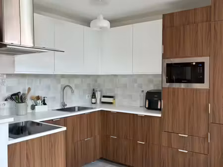 appartement duplex rénové 62 m² carrez (70 m² au sol) – 2 chambres – proche métro mairie d