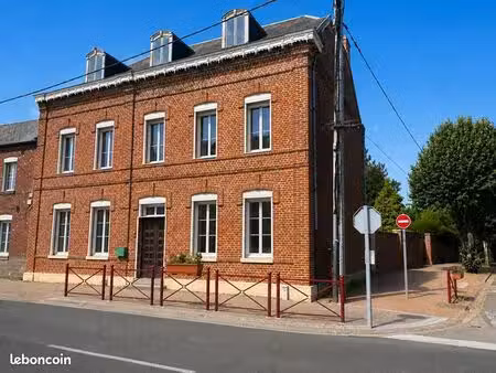 maison 8 pièces 227 m²