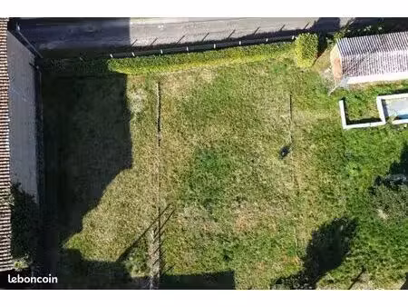 terrain à bâtir de 679 m² à orleat (63)