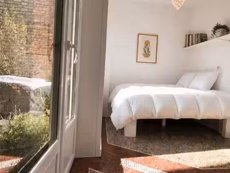 lille centre – t2 rénové avec terrasse de 10 m²