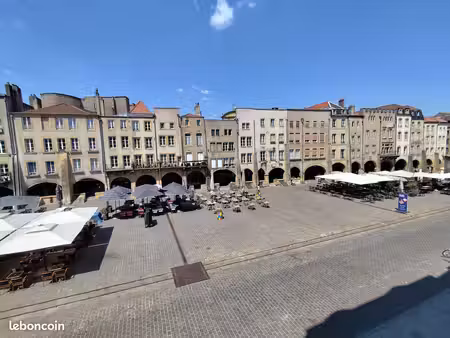 maison de ville en triplex avec cour privative et cave voutee
