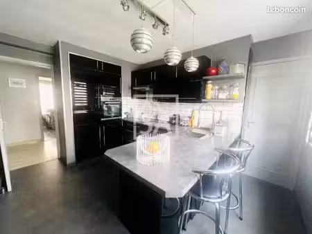appartement 7 pièces 110 m²