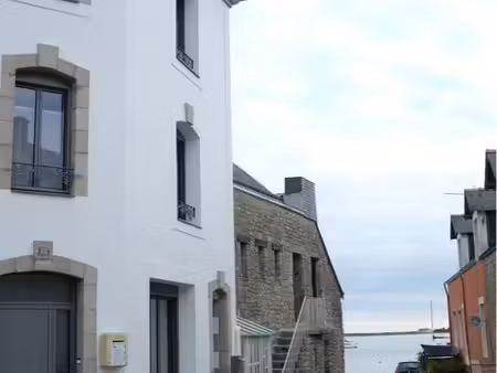 appartement situé au rdc à port louis