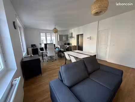appartement meublé 50 m2 - centre de valognes - disponible à partir du 14 septembre 2026
