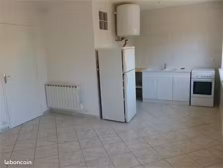 studio 1 pièce 25 m²