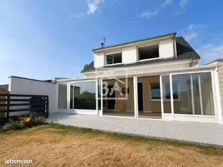 pavillon 8 pièces 130 m²