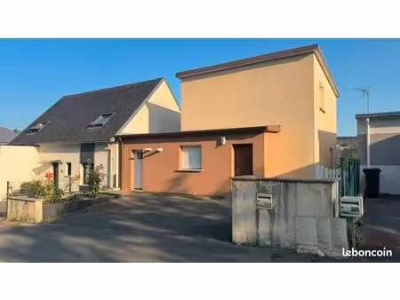 maison t4 récente 102 m² - 3 chambres - jardin - auray - disponible immédiatement