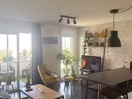 t2 de 48 m² avec terrasse  parking sécurisé – bayonne sainte-esprit