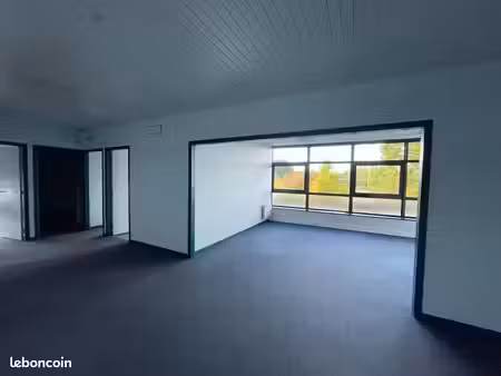bureaux 287 m²