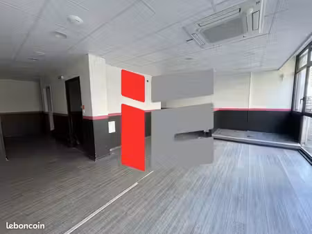 local commercial 125 m²