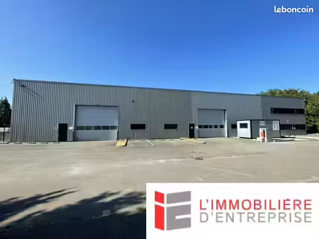 local d'activité 1 765 m²