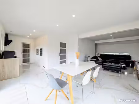 maison 4 pièces 120 m²