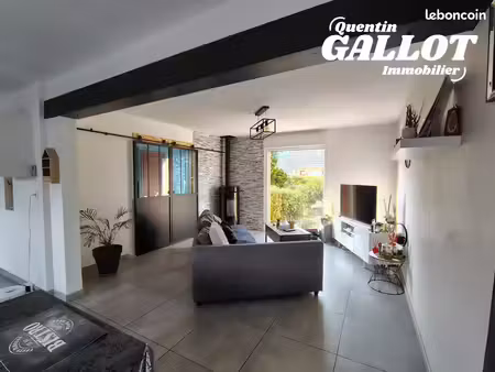 maison 6 pièces 130 m²