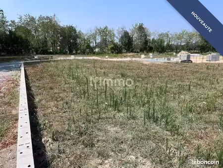terrain 687 m² bougarber