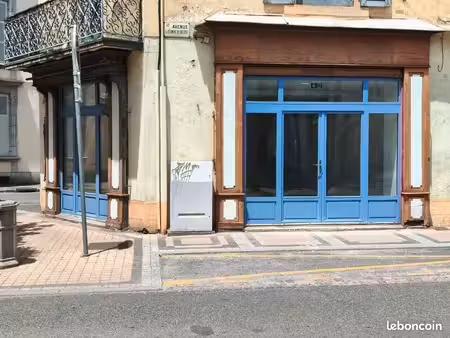 local commercial refait à neuf  forte visibilité