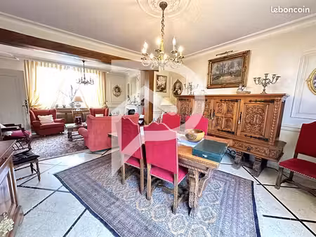 maison 7 pièces 185 m²