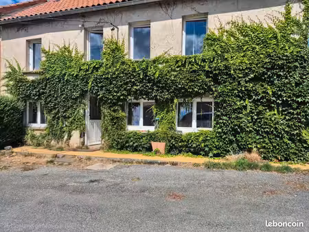 maison avec terrain et dépendance