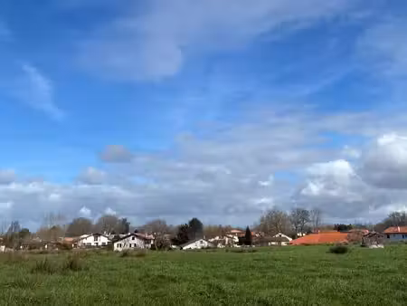 terrain 325 m² urt