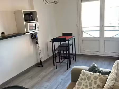 studio très bon état