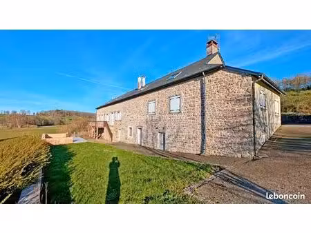 maison 9 pièces 223 m²