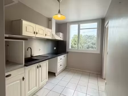 à vendre – appartement t3-4 de 69 m² – pau université – résidence carlitos i