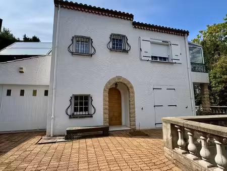 maison 6 pièces 144 m²