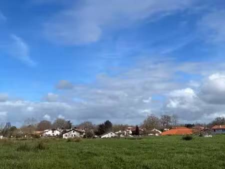 terrain 820 m² urt