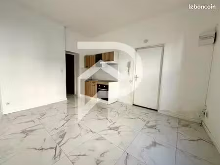 immeuble 10 pièces 200 m²