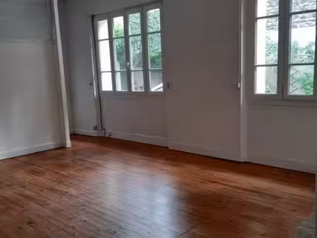 loue bureaux 62 m2 boulevard lavoisier