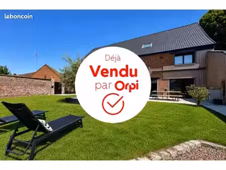 maison 5 pièces 323 m²